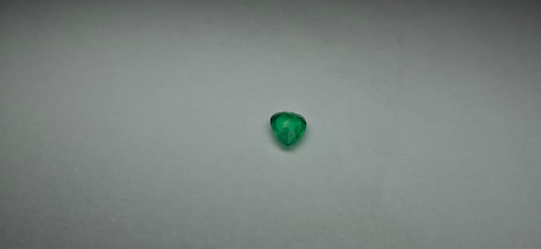 Esmeralda Natural Corte Lágrima 0.40 ct 