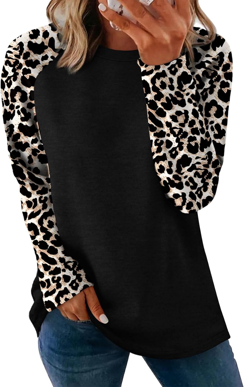 OFEEFAN Long Sleeve Shirts for Womens Fall Fashion 2025 Crewneck Oversized Sweatshirt Tunic Tops to Wear with Leggings