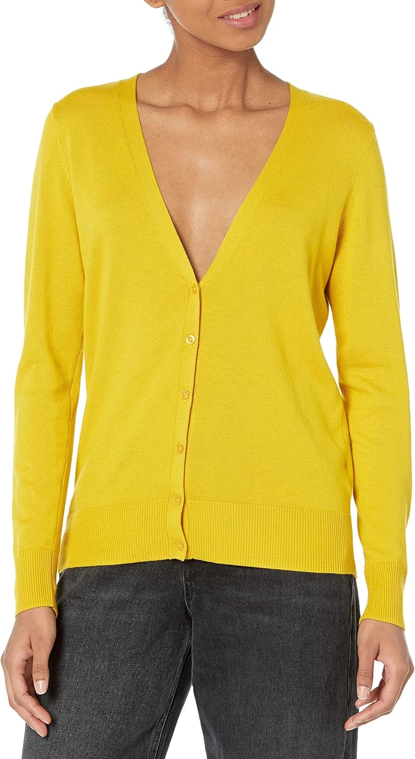 Amazon Essentials Women's Lightweight V-Neck Cardigan Sweater (Available in Plus Size)